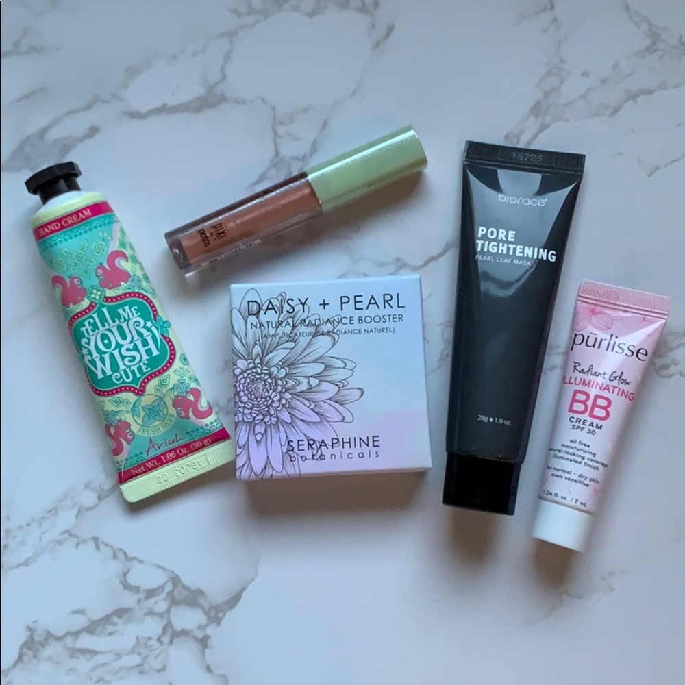 Makeup/skincare bundle